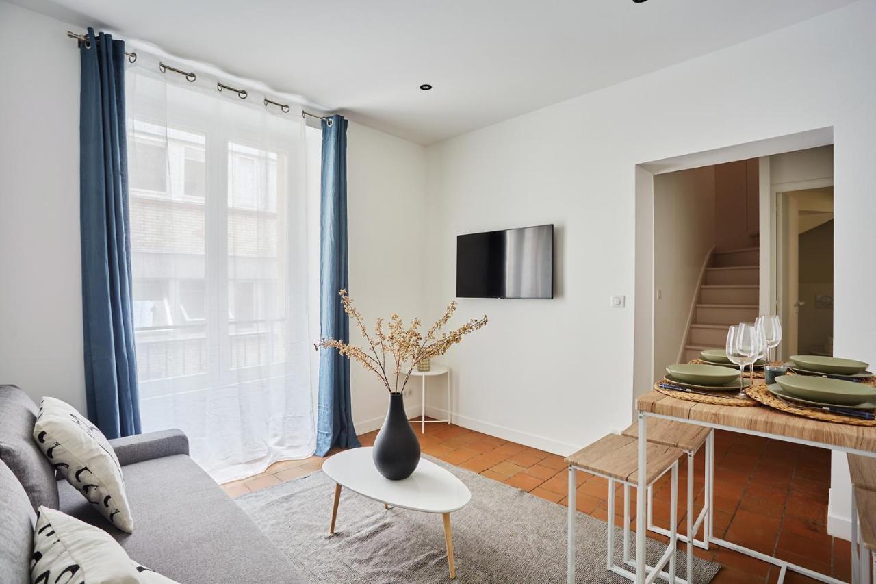 Apartment Louvre Museum By Studio Prestige Paris Bagian luar foto